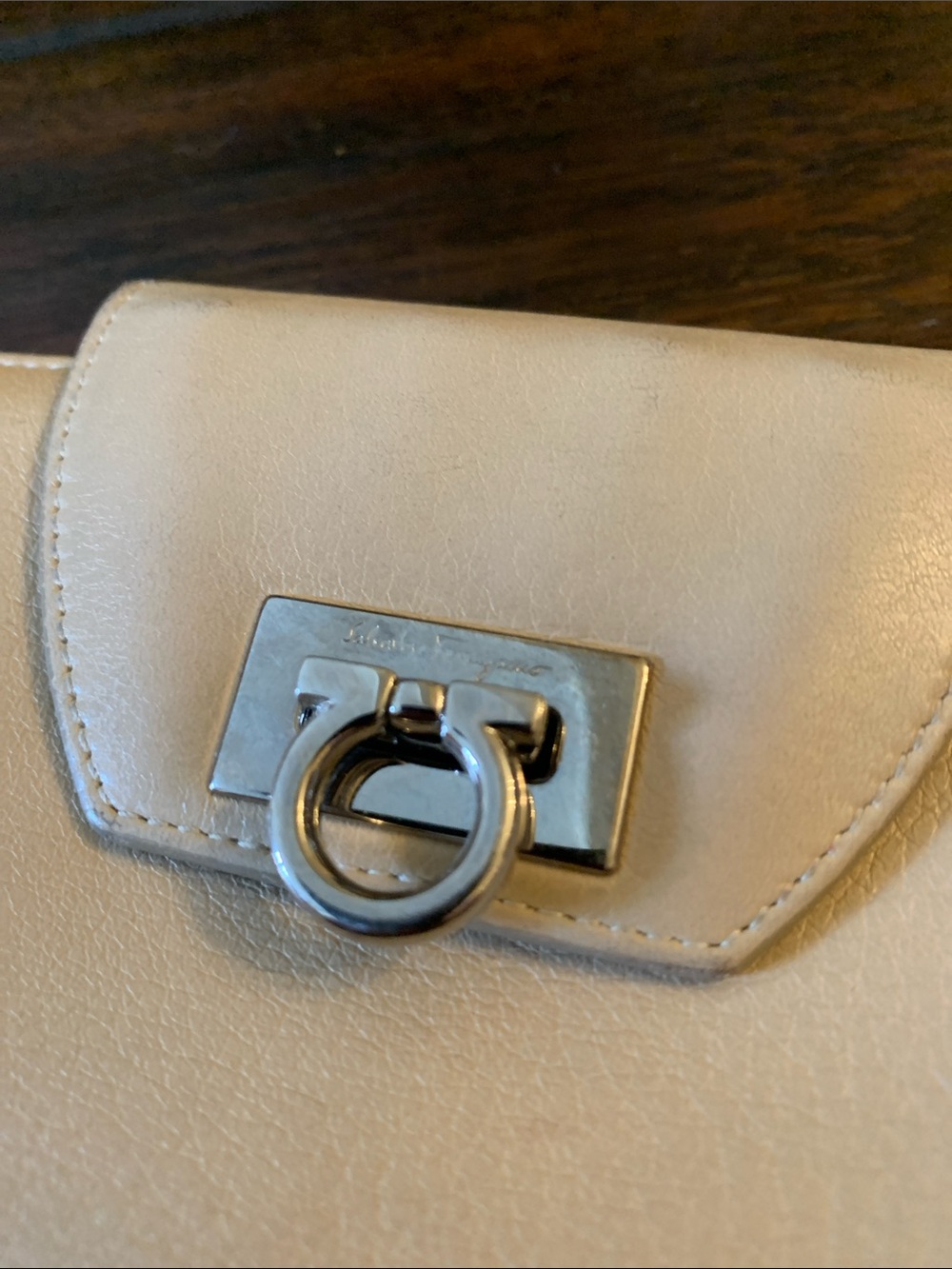Salvatore Ferragamo Cream Leather Wallet with Silver Gancini Ring - Picture 3 of 16